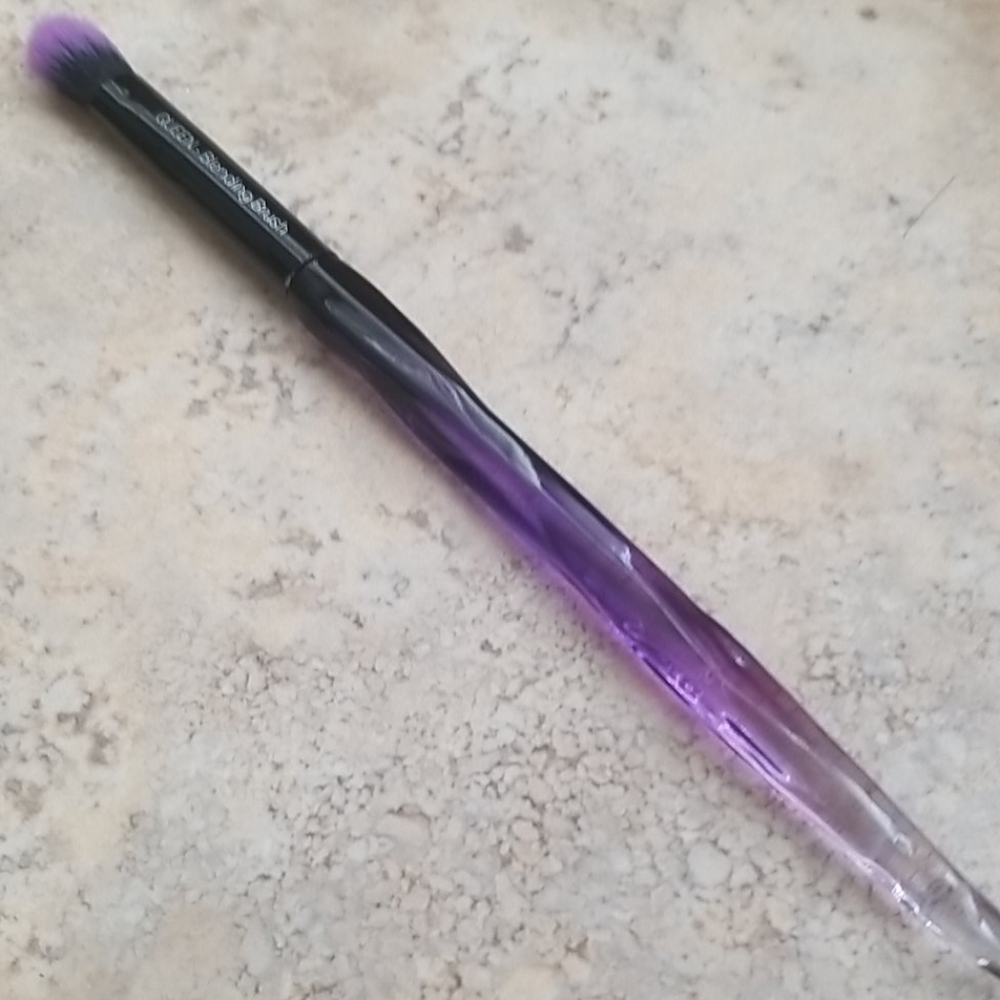 Laura Makeup Labs Queen Blending Brush